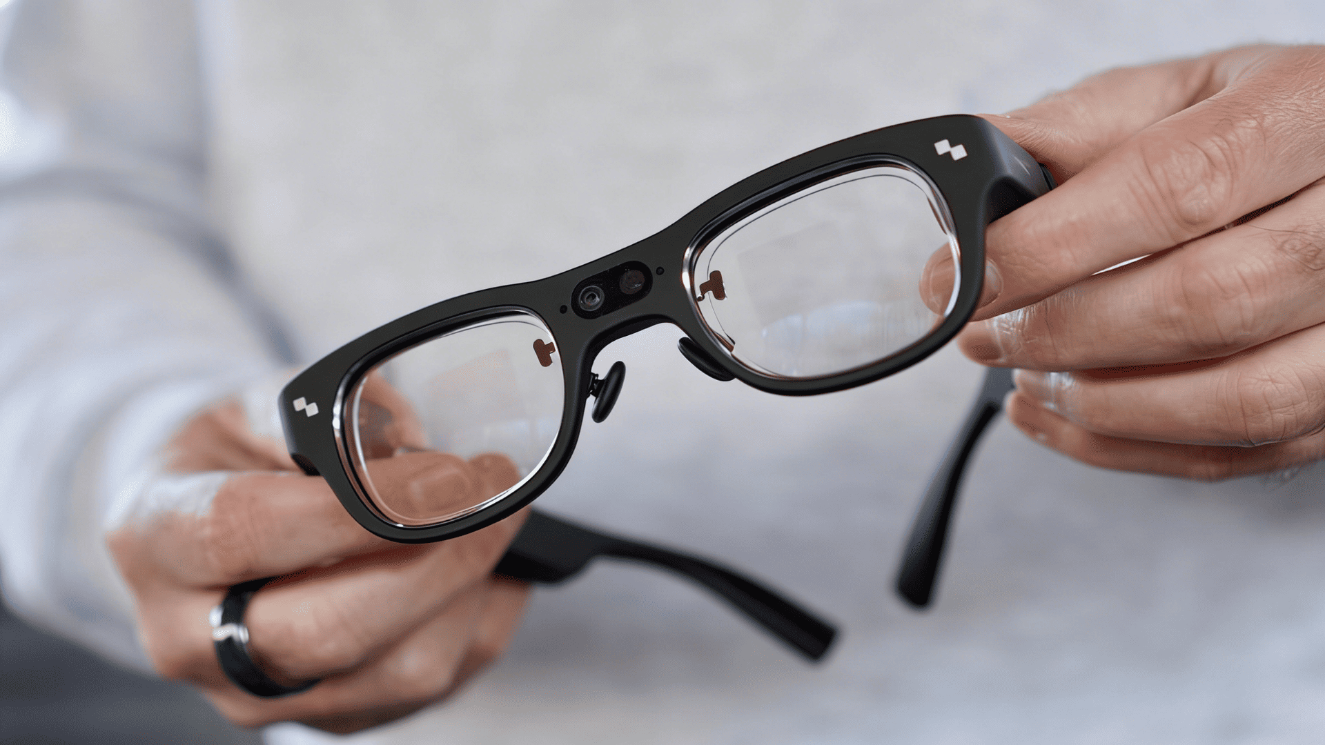 How to Choose the Best AI Glasses in 2026 - RayNeo